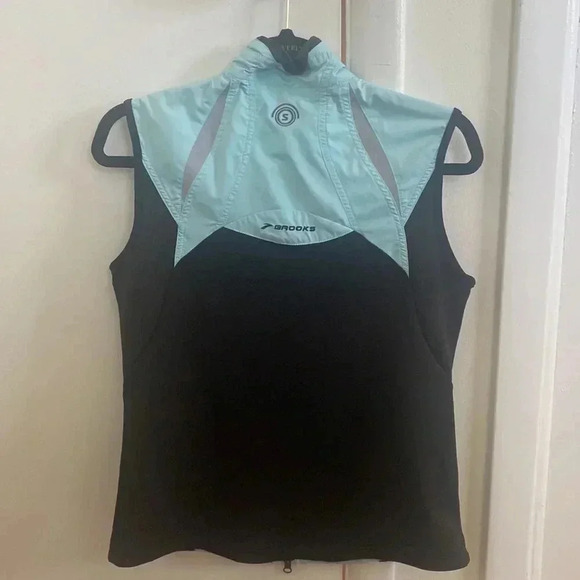 BROOKS Running Blue & Black Sleeveless Vest Full Zip Sz  Medium Reflective - Picture 6 of 7